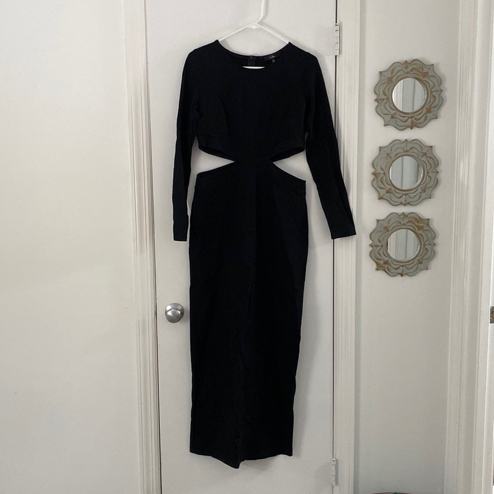 Lulus long sleeve, slim cut/cut out dress. Size medium, worn one time. Like new.